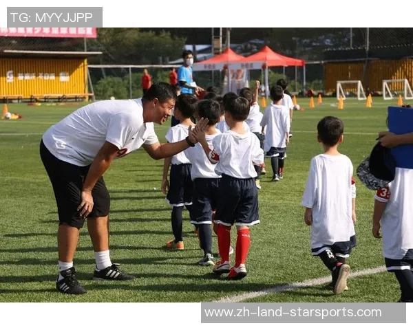 足球保险手助力球员保障权益提升职业生涯安全感与信心